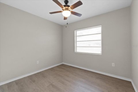 House in Winter Haven, Florida 3 bedrooms, 140.38 sq.m. № 1865863 - photo 24