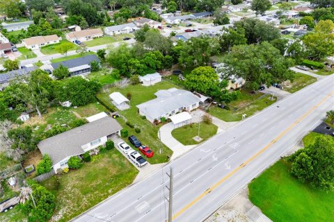 House in Winter Haven, Florida 3 bedrooms, 140.38 sq.m. № 1865863 - photo 2