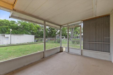 House in Winter Haven, Florida 3 bedrooms, 140.38 sq.m. № 1865863 - photo 26