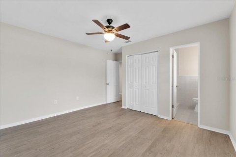 House in Winter Haven, Florida 3 bedrooms, 140.38 sq.m. № 1865863 - photo 16