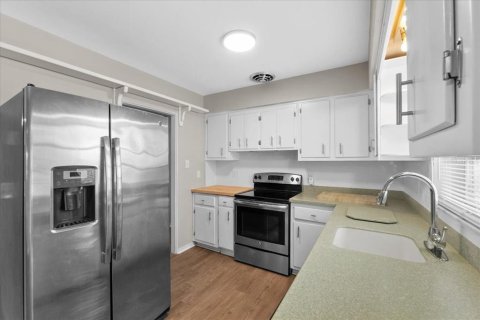 House in Winter Haven, Florida 3 bedrooms, 140.38 sq.m. № 1865863 - photo 9