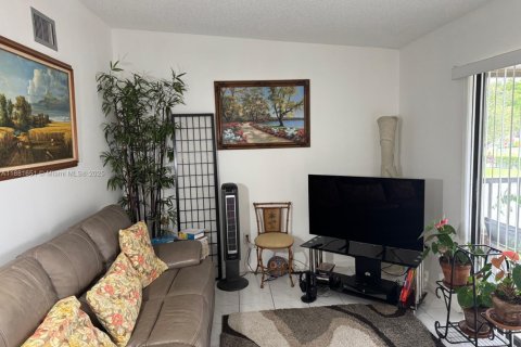 Condo in Tamarac, Florida, 2 bedrooms № 2013866 - photo 14
