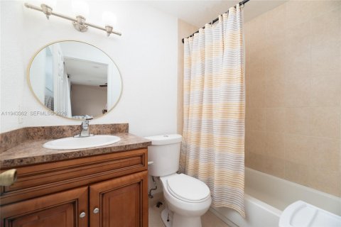 Casa en venta en Fort Lauderdale, Florida, 3 dormitorios, 122.72 m2 № 2000785 - foto 13