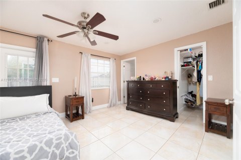 Casa en venta en Fort Lauderdale, Florida, 3 dormitorios, 122.72 m2 № 2000785 - foto 12