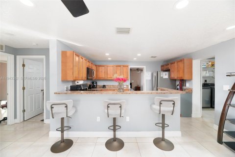 Casa en venta en Fort Lauderdale, Florida, 3 dormitorios, 122.72 m2 № 2000785 - foto 7