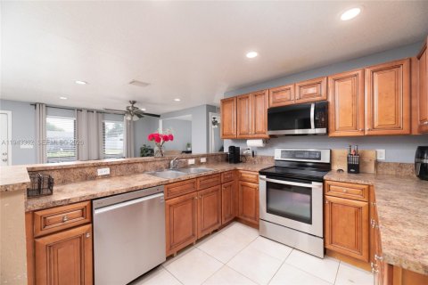 Casa en venta en Fort Lauderdale, Florida, 3 dormitorios, 122.72 m2 № 2000785 - foto 9