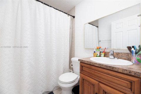 Casa en venta en Fort Lauderdale, Florida, 3 dormitorios, 122.72 m2 № 2000785 - foto 18