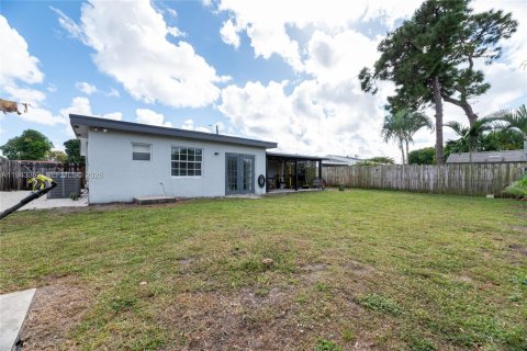 Casa en venta en Fort Lauderdale, Florida, 3 dormitorios, 122.72 m2 № 2000785 - foto 21