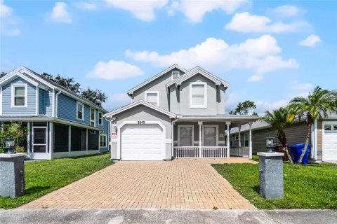 House in Kissimmee, Florida 3 bedrooms, 129.41 sq.m. № 1870780 - photo 3