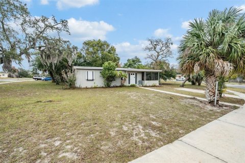 House in Spring Hill, Florida 3 bedrooms, 80.27 sq.m. № 1900689 - photo 2
