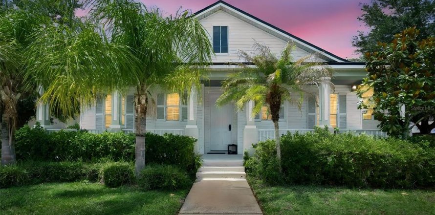 House in Kissimmee, Florida 5 bedrooms, 185.8 sq.m. № 2137509
