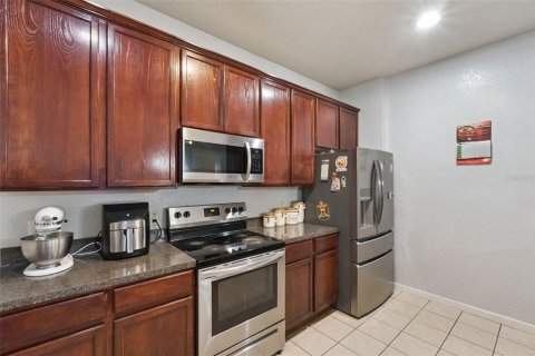 House in Kissimmee, Florida 5 bedrooms, 185.8 sq.m. № 2137509 - photo 9