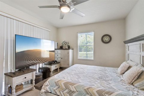 House in Kissimmee, Florida 5 bedrooms, 185.8 sq.m. № 2137509 - photo 13