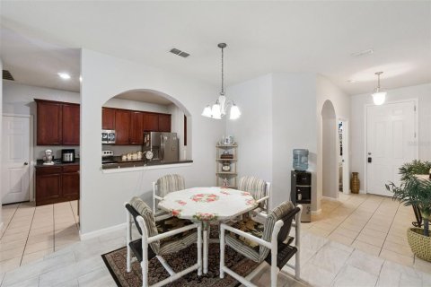 House in Kissimmee, Florida 5 bedrooms, 185.8 sq.m. № 2137509 - photo 12