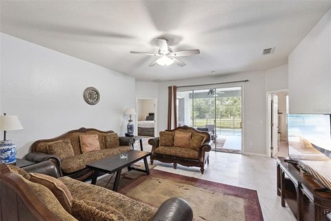 House in Kissimmee, Florida 5 bedrooms, 185.8 sq.m. № 2137509 - photo 7