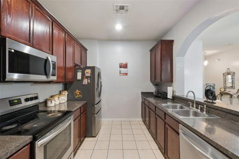House in Kissimmee, Florida 5 bedrooms, 185.8 sq.m. № 2137509 - photo 8
