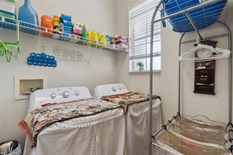 House in Kissimmee, Florida 5 bedrooms, 185.8 sq.m. № 2137509 - photo 28