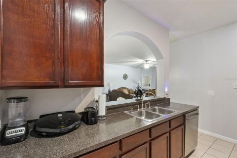 House in Kissimmee, Florida 5 bedrooms, 185.8 sq.m. № 2137509 - photo 11