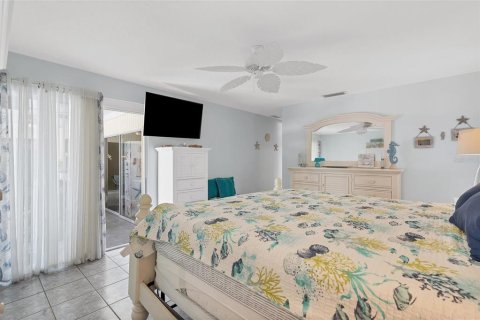 House in Placida, Florida 3 bedrooms, 203.64 sq.m. № 1196082 - photo 28