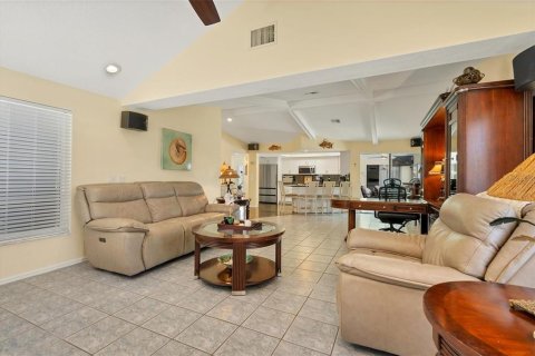 House in Placida, Florida 3 bedrooms, 203.64 sq.m. № 1196082 - photo 12