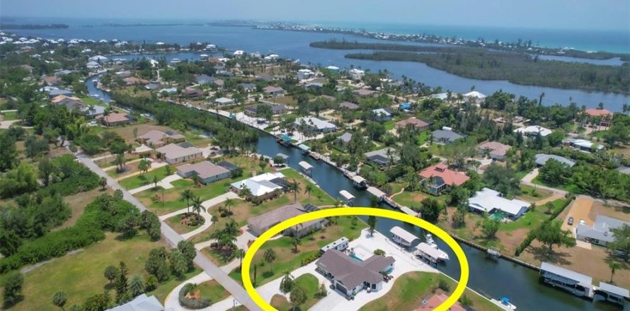 Casa en Placida, Florida 3 dormitorios, 203.64 m2 № 1196082