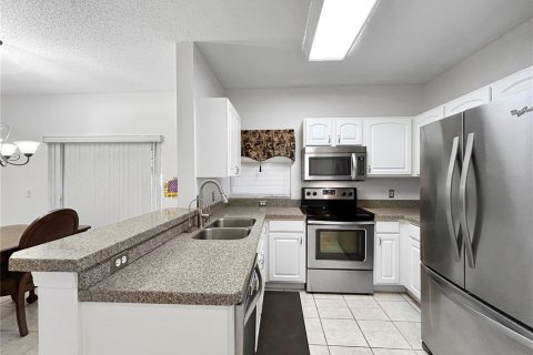 Townhouse in Wesley Chapel, Florida 2 bedrooms, 110.65 sq.m. № 1590387 - photo 5
