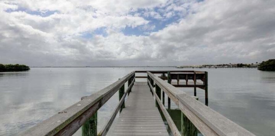 Condo in Fort Pierce, Florida, 2 bedrooms  № 1098872