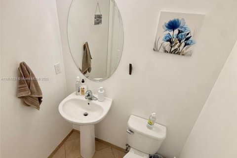 Снять в аренду виллу или дом в Хомстед, Флорида 4 спальни, 226.4м2, № 1875510 - фото 13