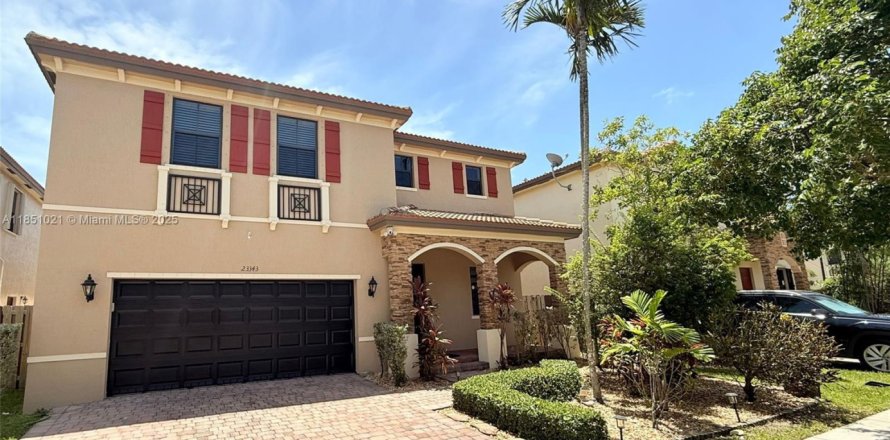 Дом в Хомстед, Флорида 4 спальни, 226.4м2 № 1875510