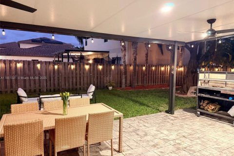 Снять в аренду виллу или дом в Хомстед, Флорида 4 спальни, 226.4м2, № 1875510 - фото 28