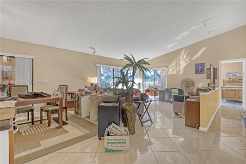 Villa ou maison à vendre à Boynton Beach, Floride: 2 chambres, 132.85 m2 № 2021904 - photo 7