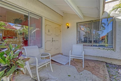 Villa ou maison à vendre à Boynton Beach, Floride: 2 chambres, 132.85 m2 № 2021904 - photo 4