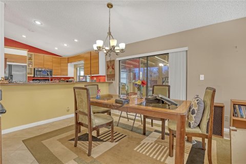 Villa ou maison à vendre à Boynton Beach, Floride: 2 chambres, 132.85 m2 № 2021904 - photo 9