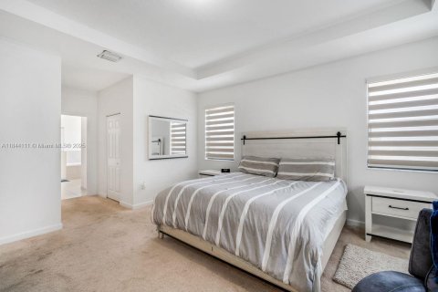 Купить виллу или дом в Майами, Флорида 5 спален, 294.5м2, № 1962182 - фото 22