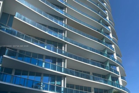 Condo à Sunny Isles Beach, Floride, 2 chambres  № 2171178
