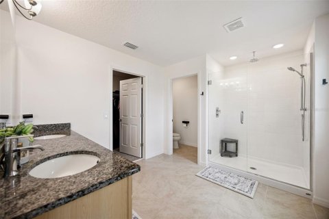 House in Groveland, Florida 6 bedrooms, 300.54 sq.m. № 2151508 - photo 19