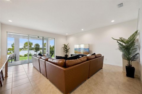 House in Groveland, Florida 6 bedrooms, 300.54 sq.m. № 2151508 - photo 9