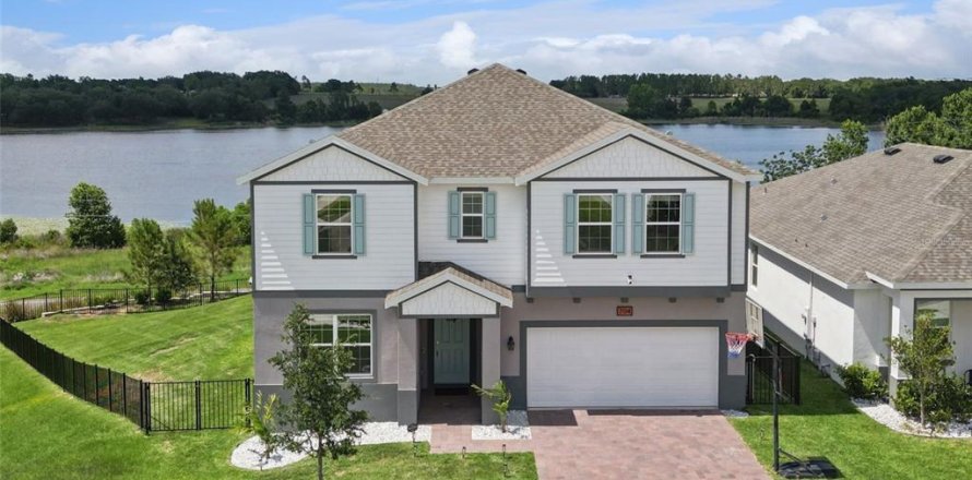 House in Groveland, Florida 6 bedrooms, 300.54 sq.m. № 2151508