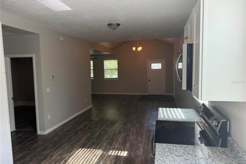 House in Lake Alfred, Florida 7 bedrooms, 194.44 sq.m. № 2132476 - photo 19