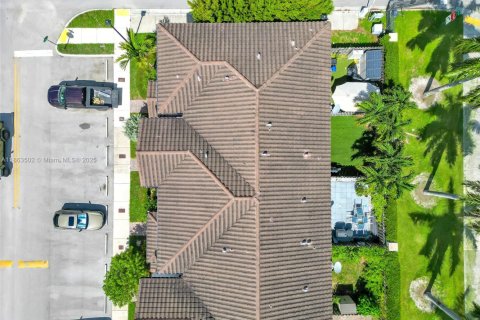 Townhouse in Homestead, Florida 3 bedrooms, 141.58 sq.m. № 1889893 - photo 26
