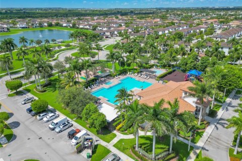 Townhouse in Homestead, Florida 3 bedrooms, 141.58 sq.m. № 1889893 - photo 30