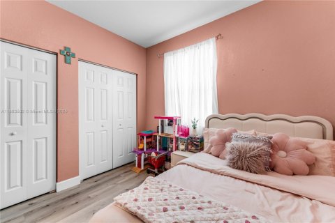 Townhouse in Homestead, Florida 3 bedrooms, 141.58 sq.m. № 1889893 - photo 18