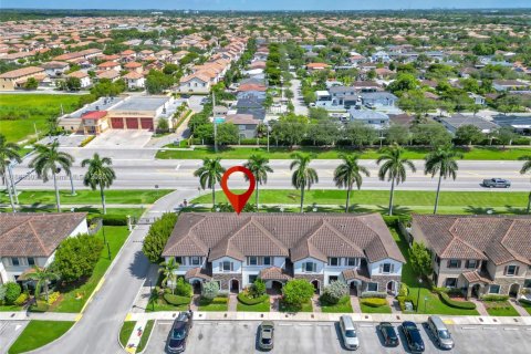 Townhouse in Homestead, Florida 3 bedrooms, 141.58 sq.m. № 1889893 - photo 2
