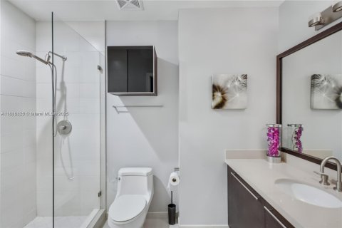 Снять в аренду кондоминиум в Норт-Бей-Виллидж, Флорида 3 спальни, 130.99м2, № 1943781 - фото 13