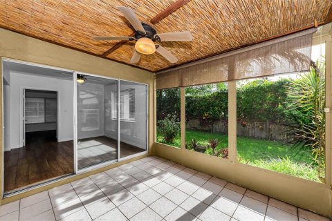 Villa ou maison à vendre à Palm Harbor, Floride: 3 chambres, 137.03 m2 № 2406432 - photo 11