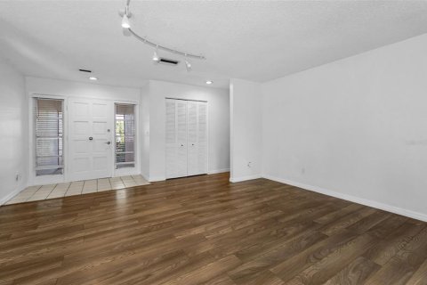 Villa ou maison à vendre à Palm Harbor, Floride: 3 chambres, 137.03 m2 № 2406432 - photo 6