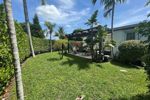 Casa en alquiler en Miami, Florida, 2 dormitorios, 109.9 m2 № 1993577 - foto 4