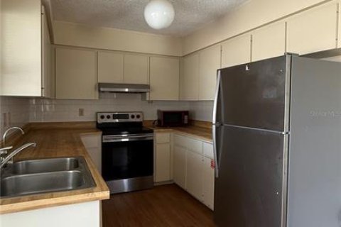 Снять в аренду квартиру в Норт-Порт, Флорида 2 спальни, 100.89м2, № 2205979 - фото 11