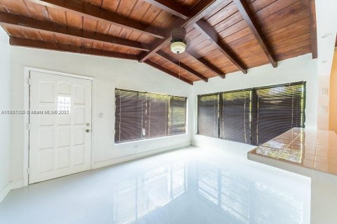 House in North Miami Beach, Florida 2 bedrooms, 92.9 sq.m. № 1891472 - photo 6