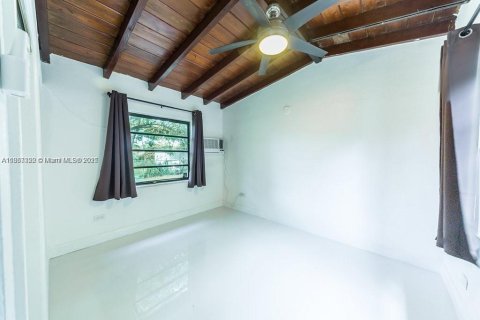 Villa ou maison à louer à North Miami Beach, Floride: 2 chambres, 92.9 m2 № 1891472 - photo 12